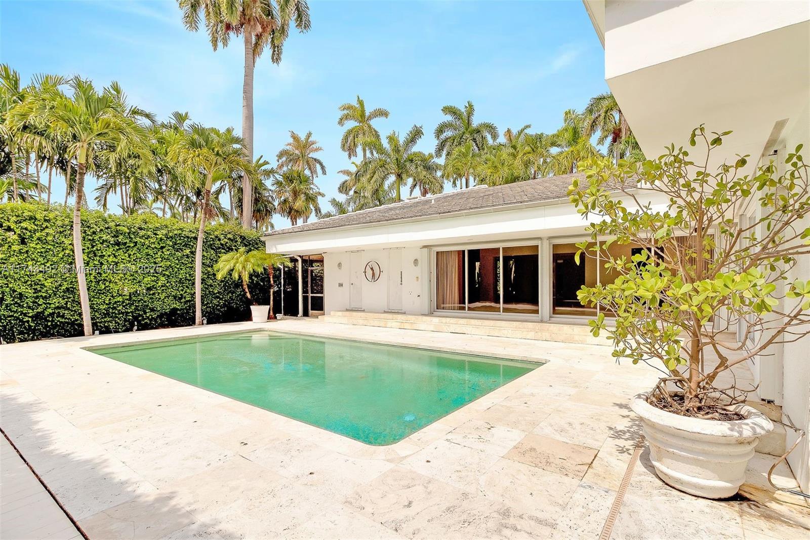 SUB OF LAGORCE ISLAND - Residential