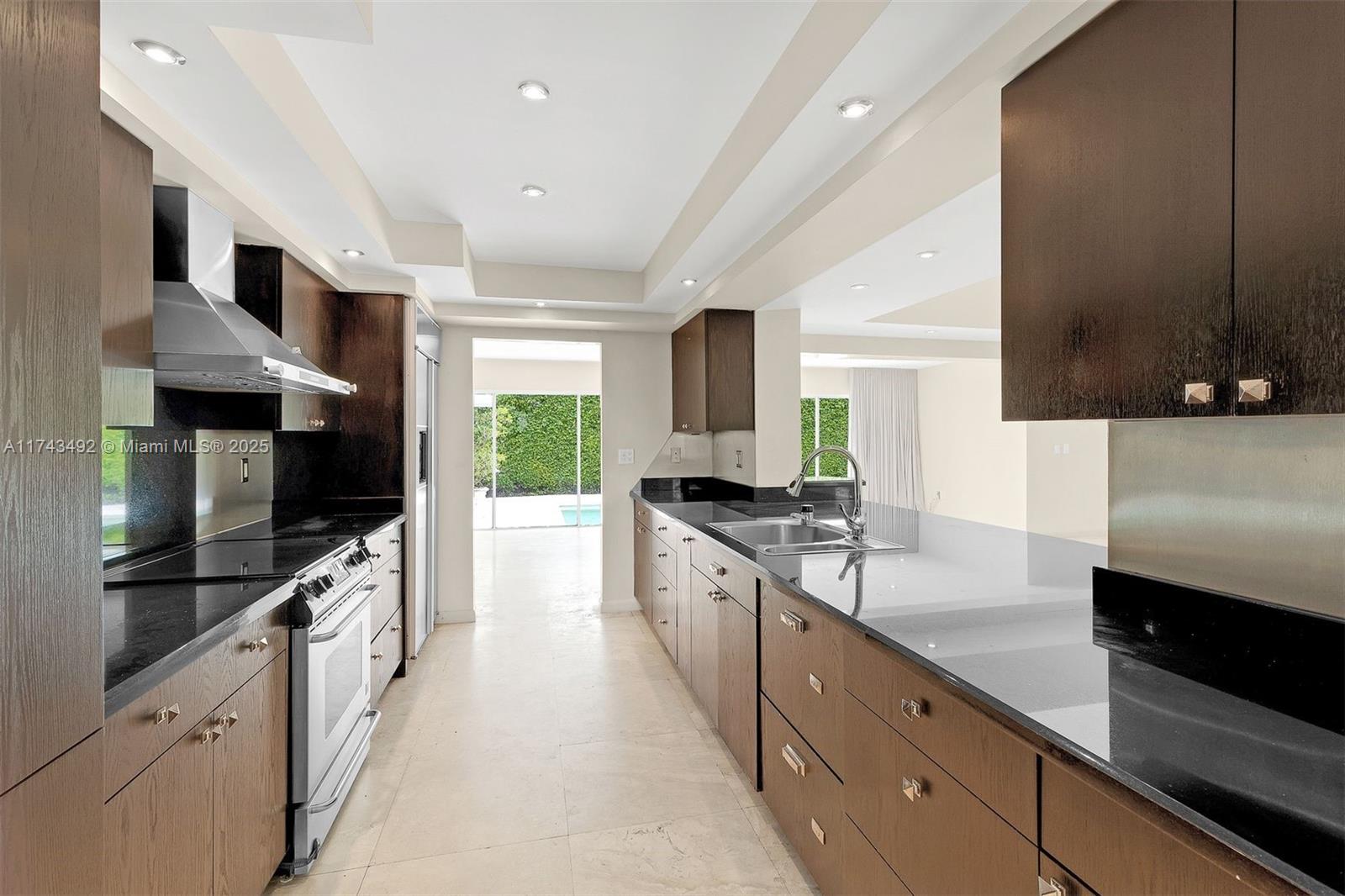 SUB OF LAGORCE ISLAND - Residential