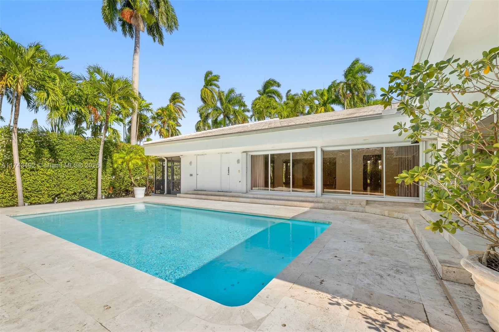 SUB OF LAGORCE ISLAND - Residential