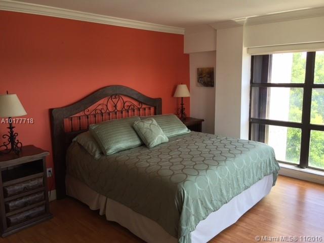 PALMS OF KEY BISCAYNE CON - Residential Lease