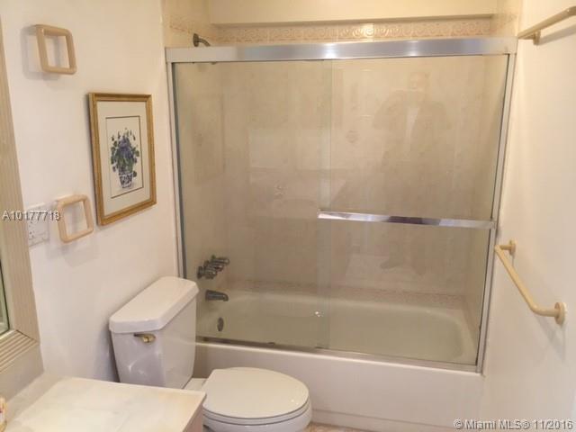 PALMS OF KEY BISCAYNE CON - Residential Lease