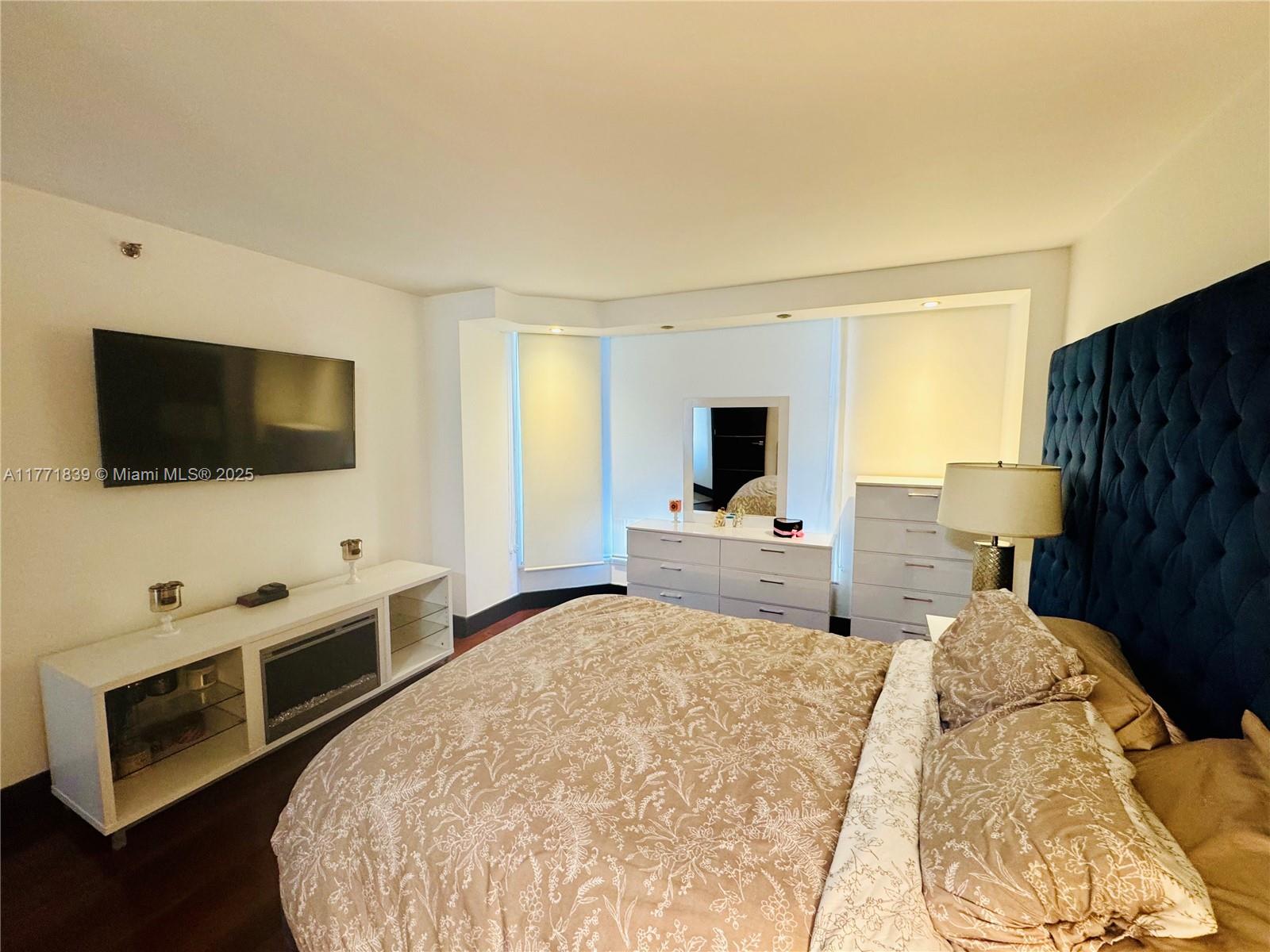 MYSTIC POINTE CONDO NO ON - Residential