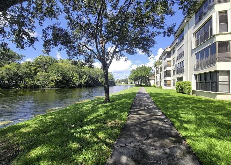 APPLEWOOD VILLAGE IV-A CO - Residential