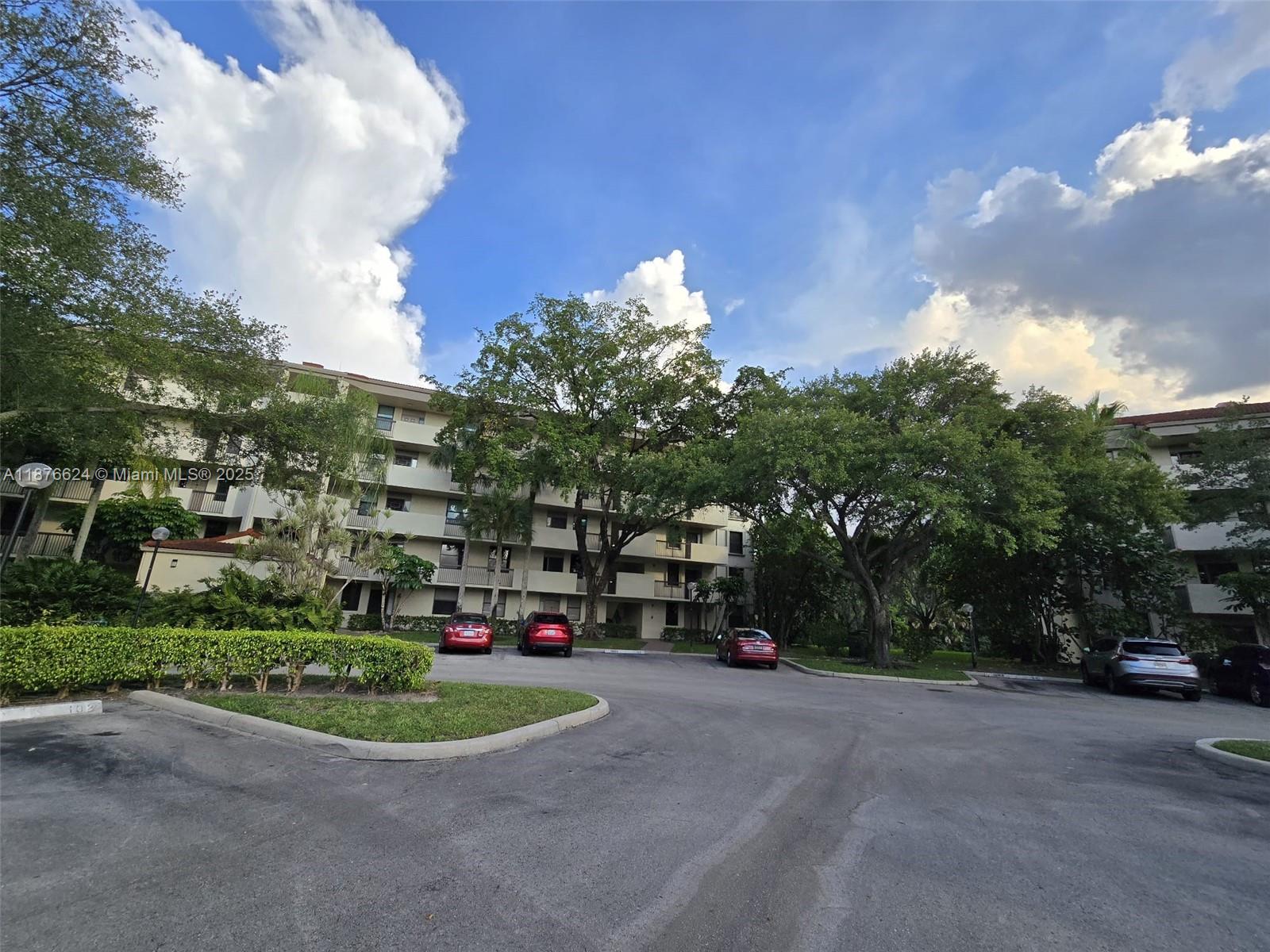 APPLEWOOD VILLAGE IV-A CO - Residential