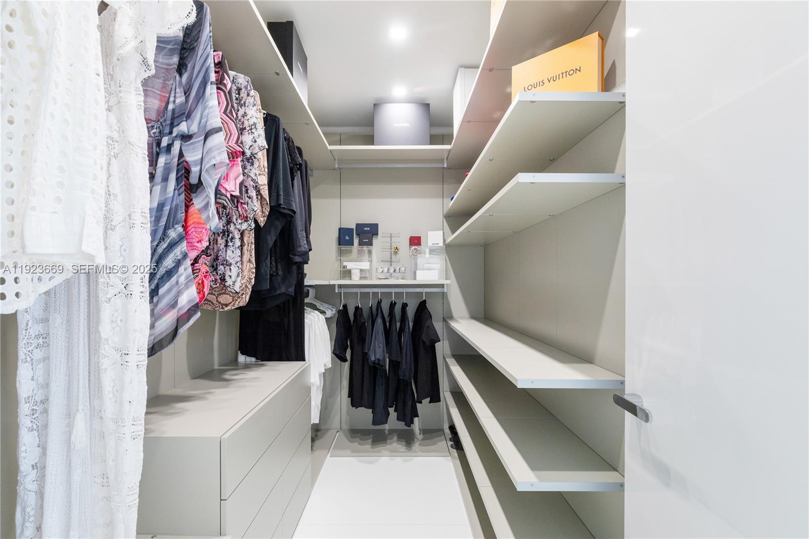 ACQUALINA OCEAN RESIDENCE - Residential