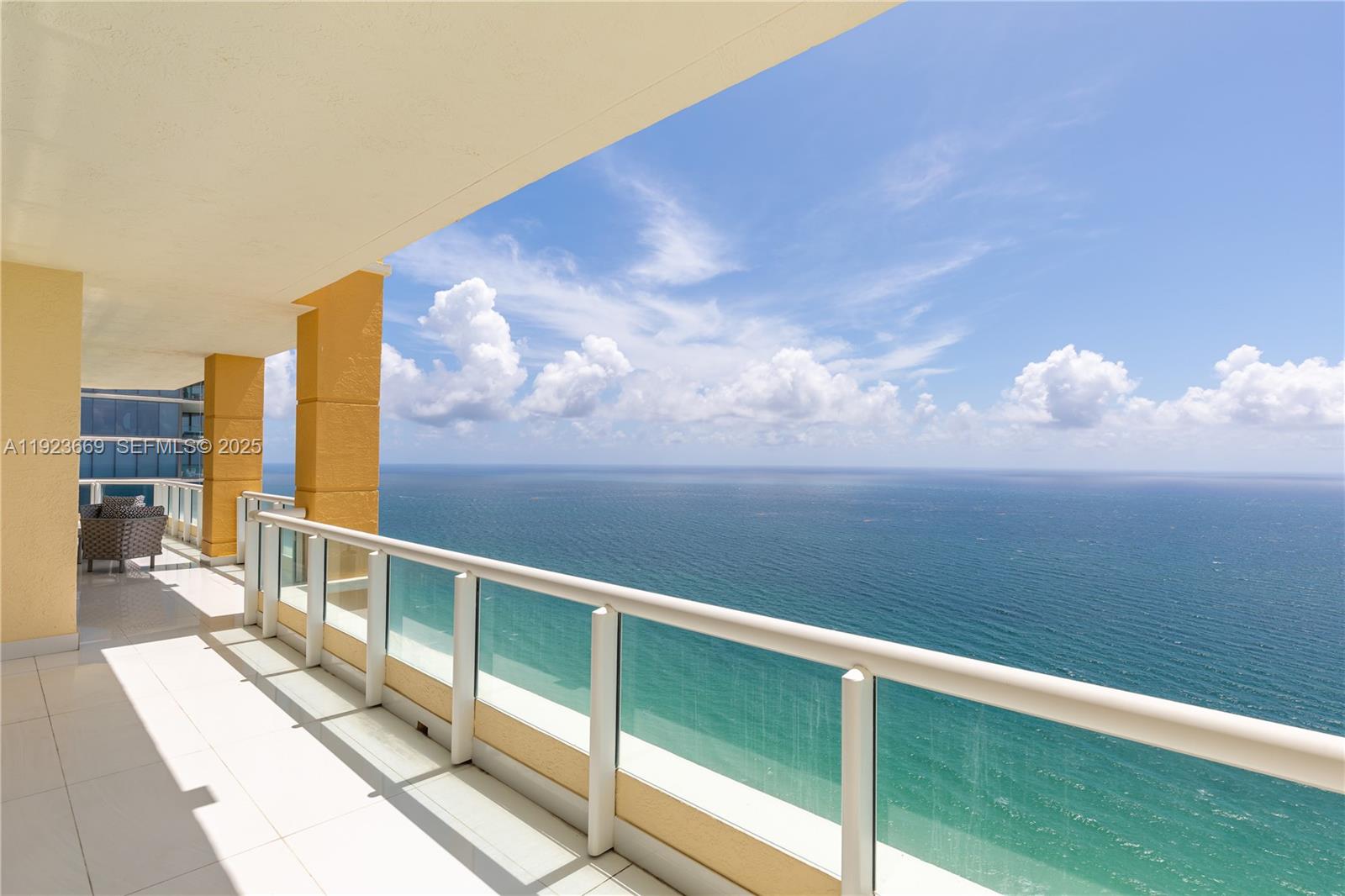 ACQUALINA OCEAN RESIDENCE - Residential