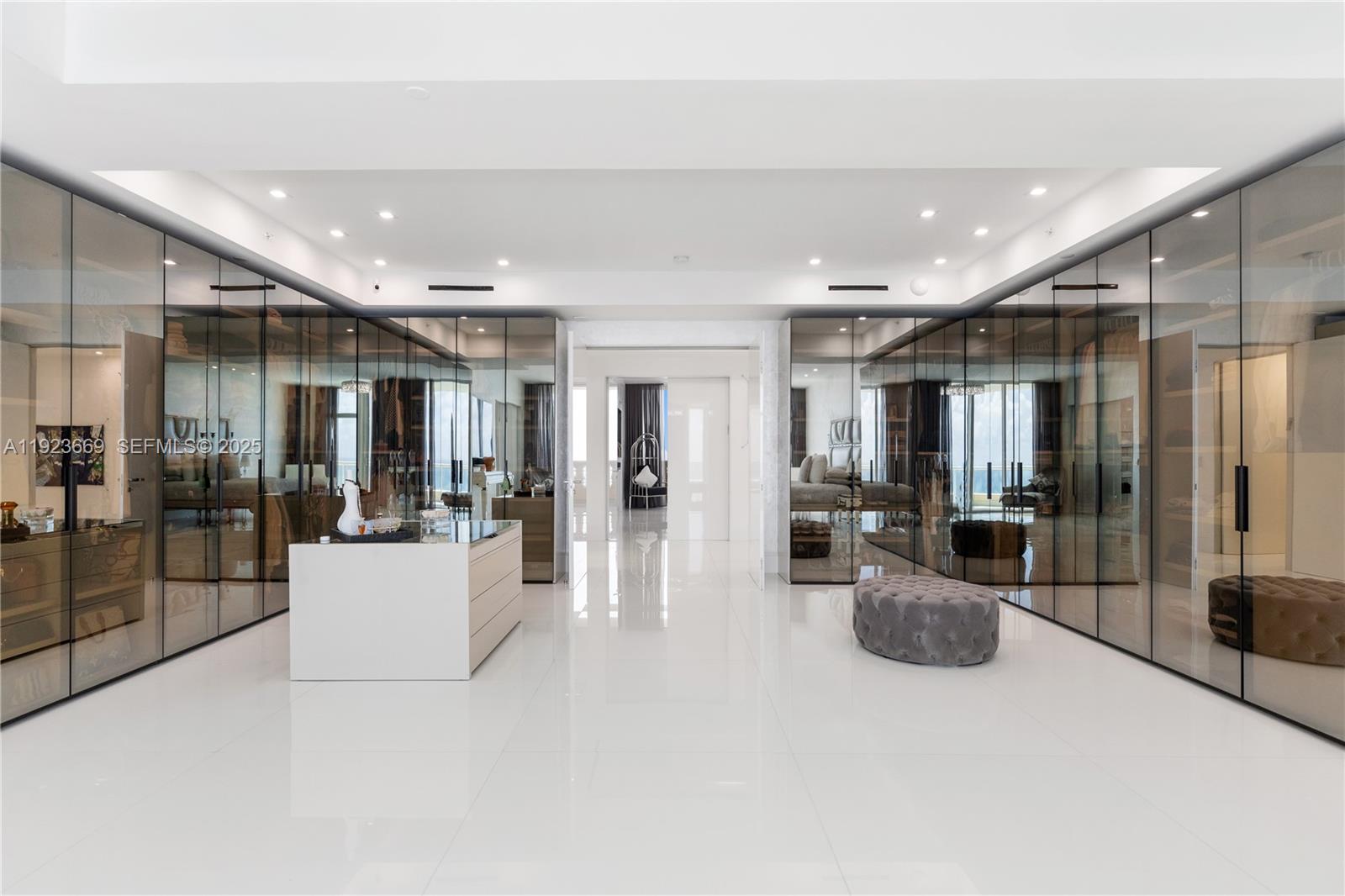 ACQUALINA OCEAN RESIDENCE - Residential