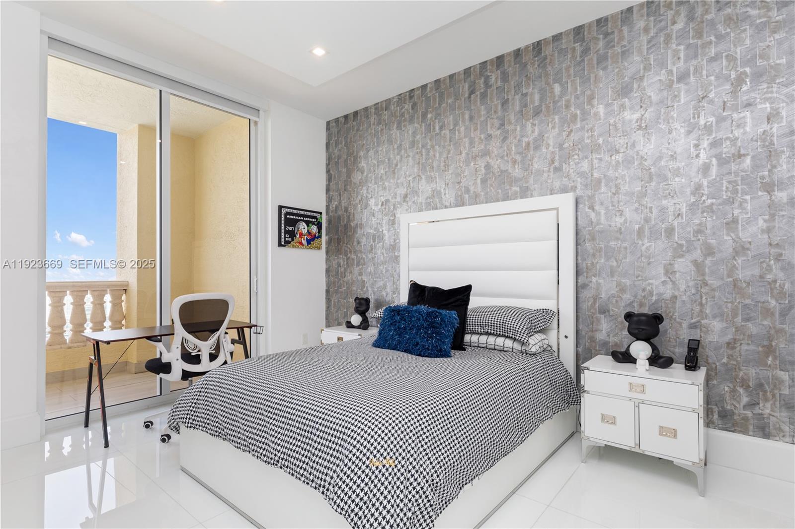 ACQUALINA OCEAN RESIDENCE - Residential