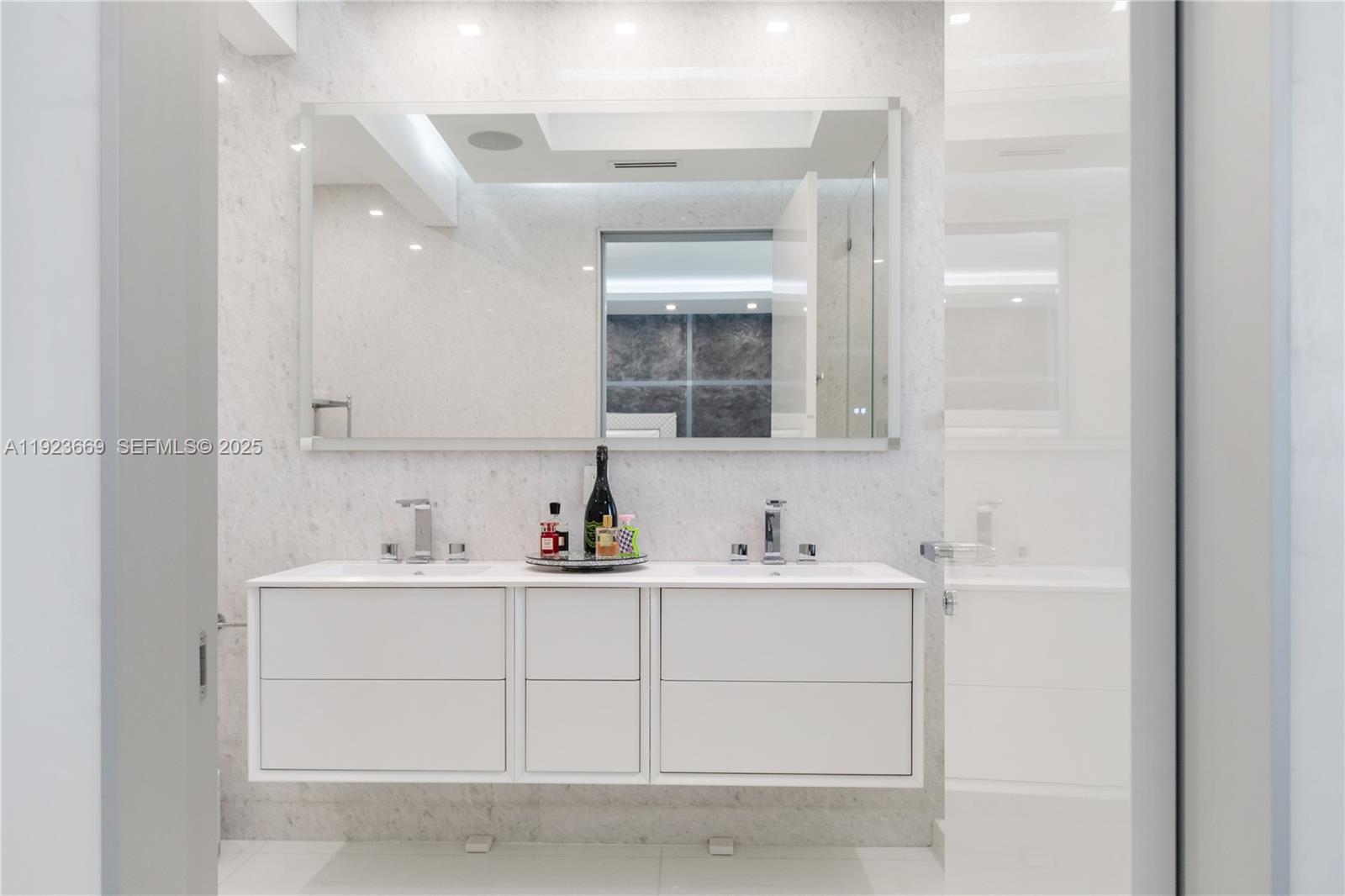 ACQUALINA OCEAN RESIDENCE - Residential