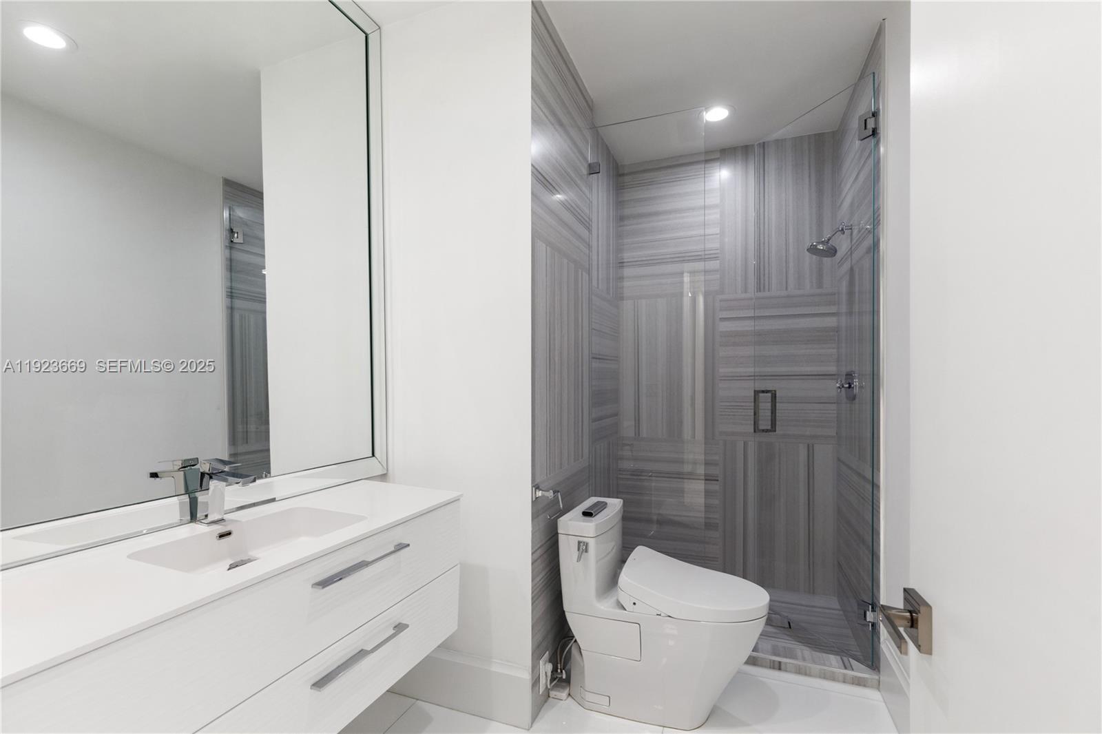 ACQUALINA OCEAN RESIDENCE - Residential