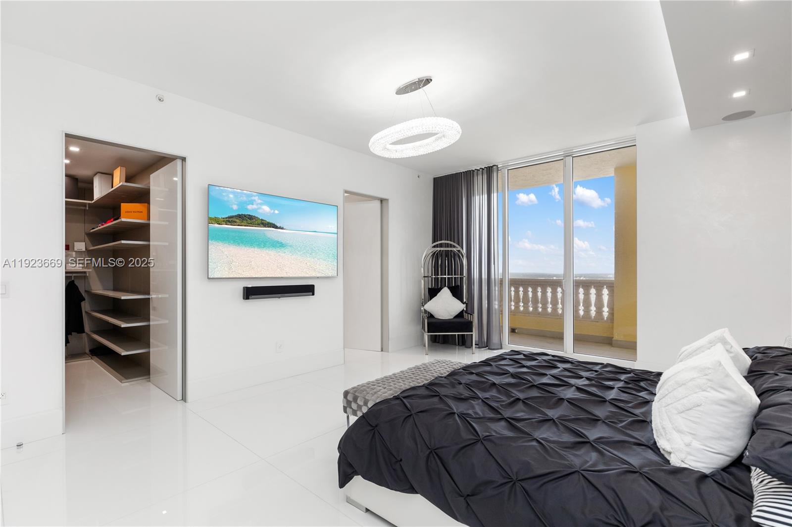 ACQUALINA OCEAN RESIDENCE - Residential