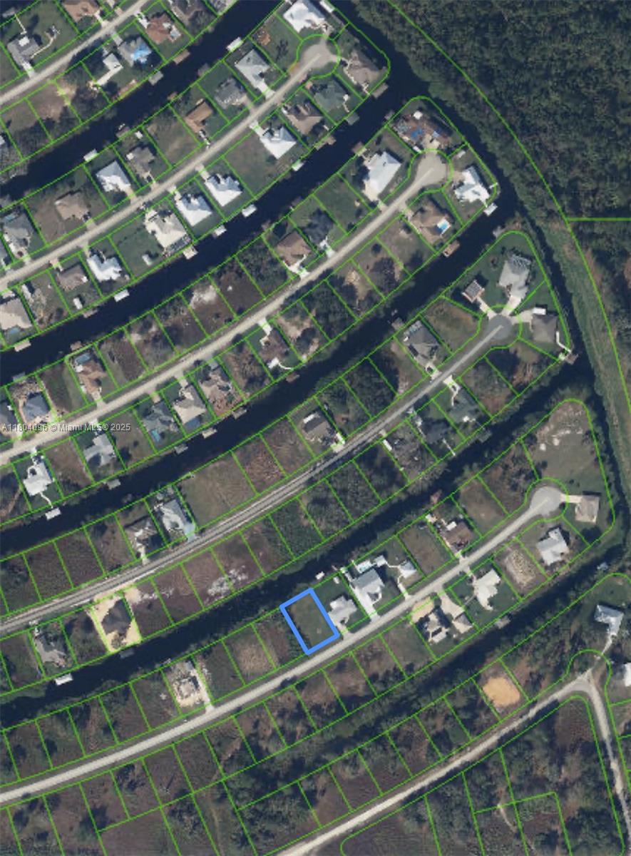 PLACID LAKES CANALS - Land