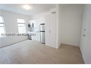 1611 Meridian Ave 208
