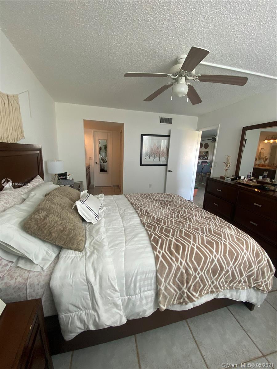 INDIAN LAKE VILLAGE CONDO - Residential Lease