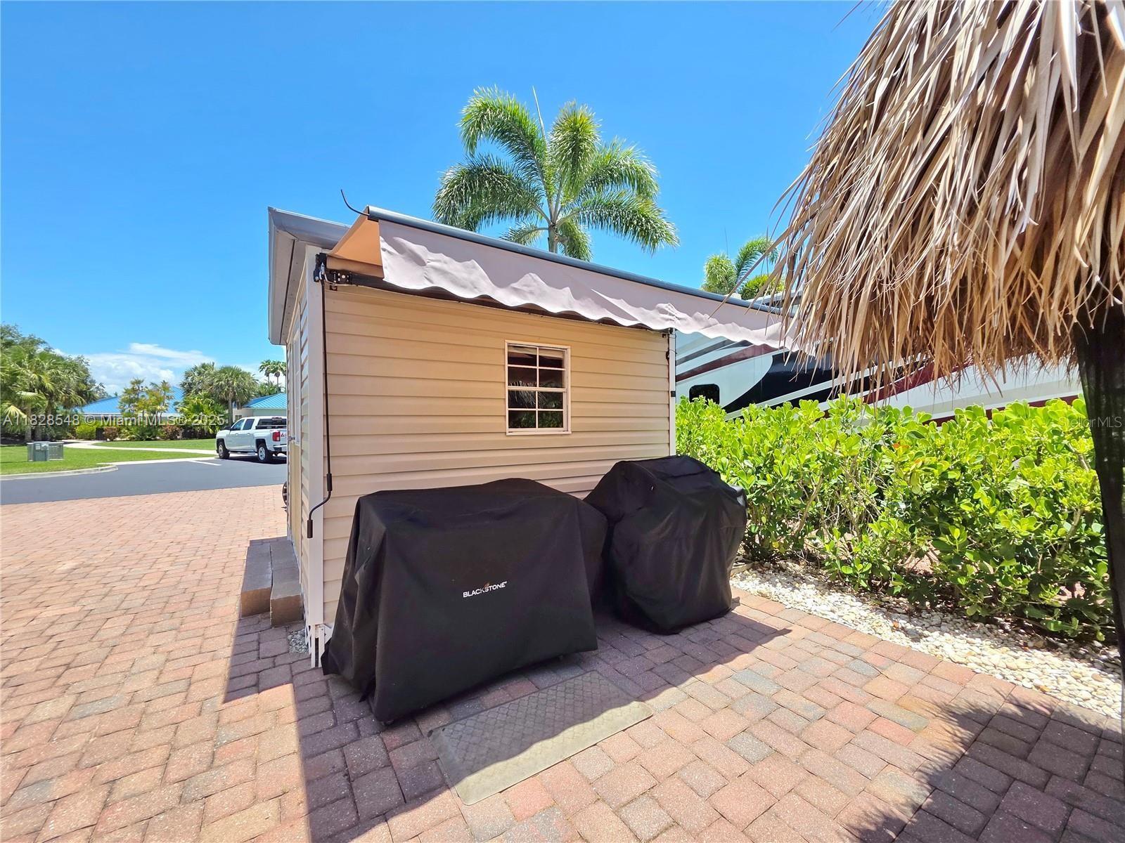 Silver Palms RV Resort - Land