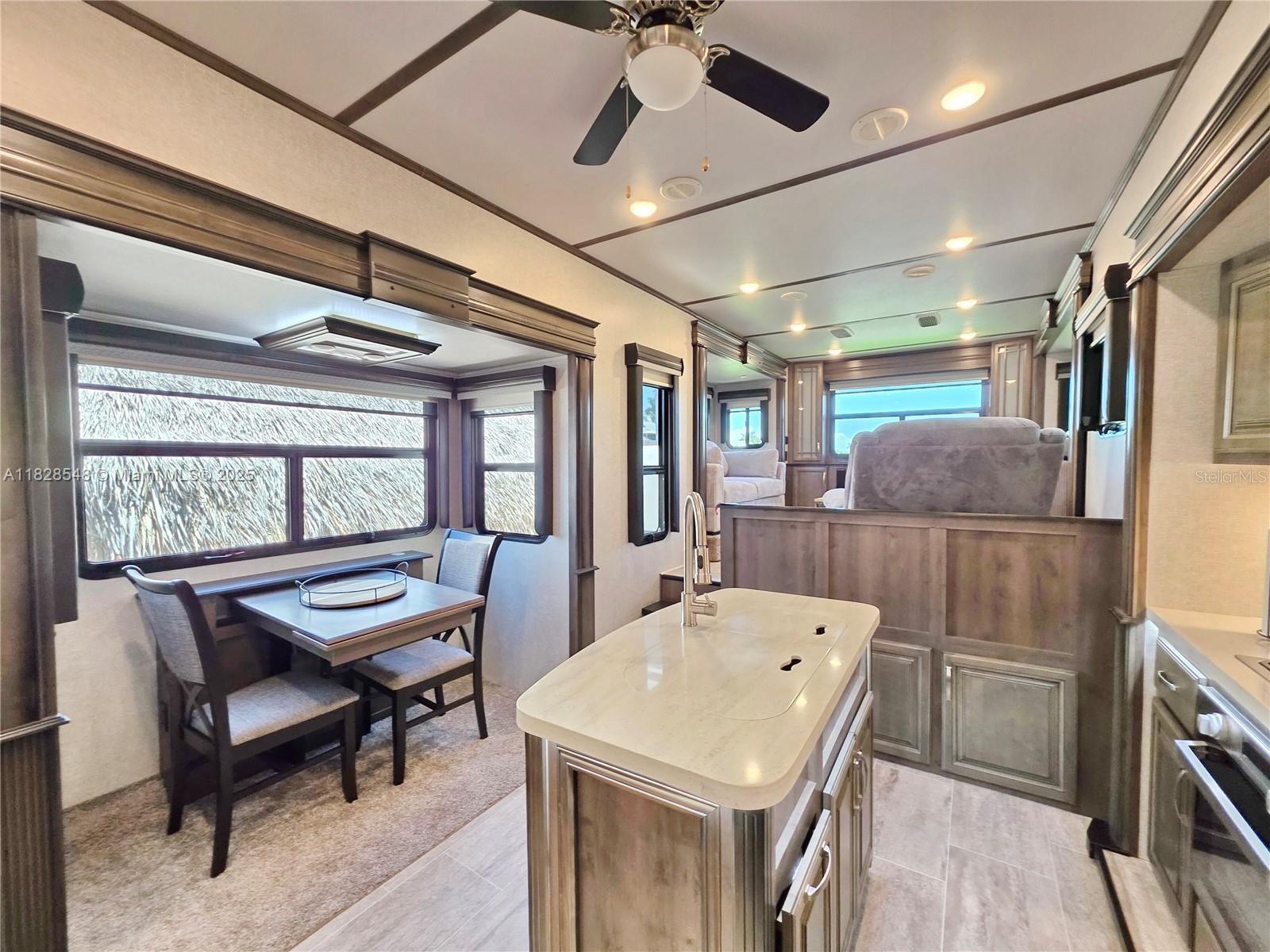 Silver Palms RV Resort - Land