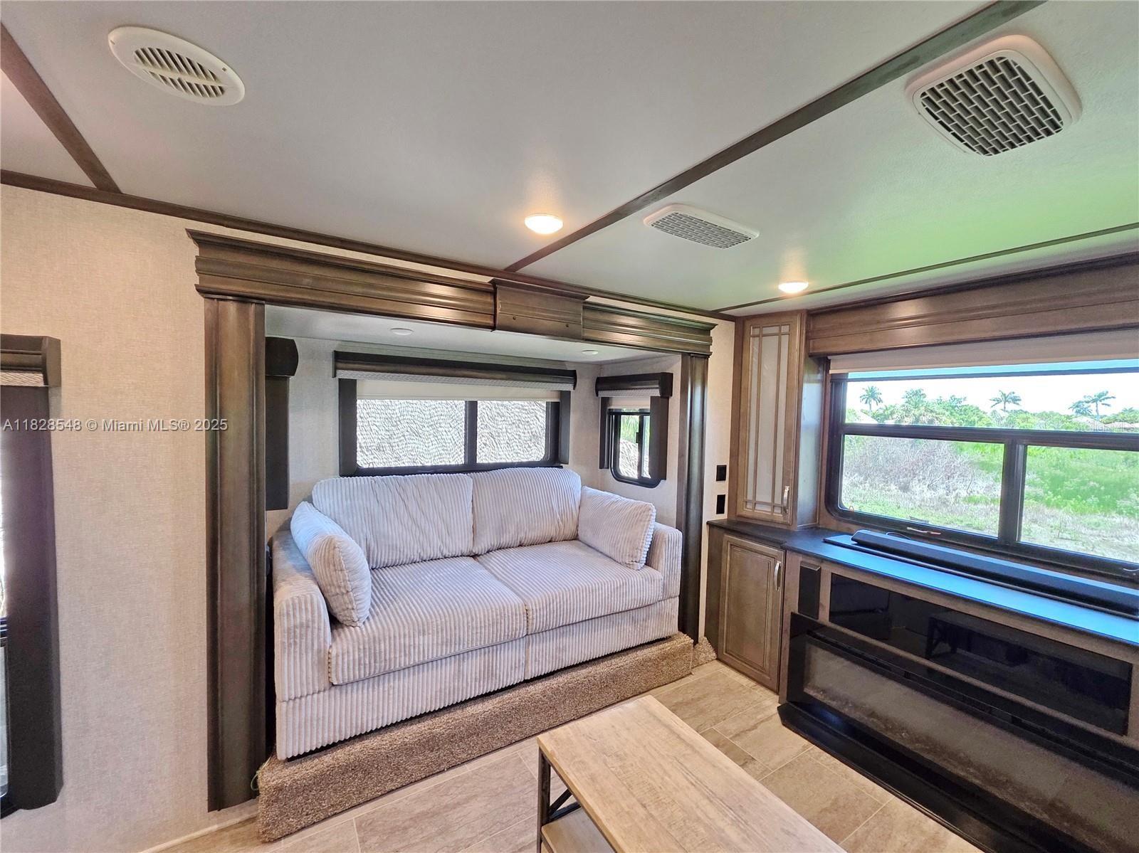 Silver Palms RV Resort - Land