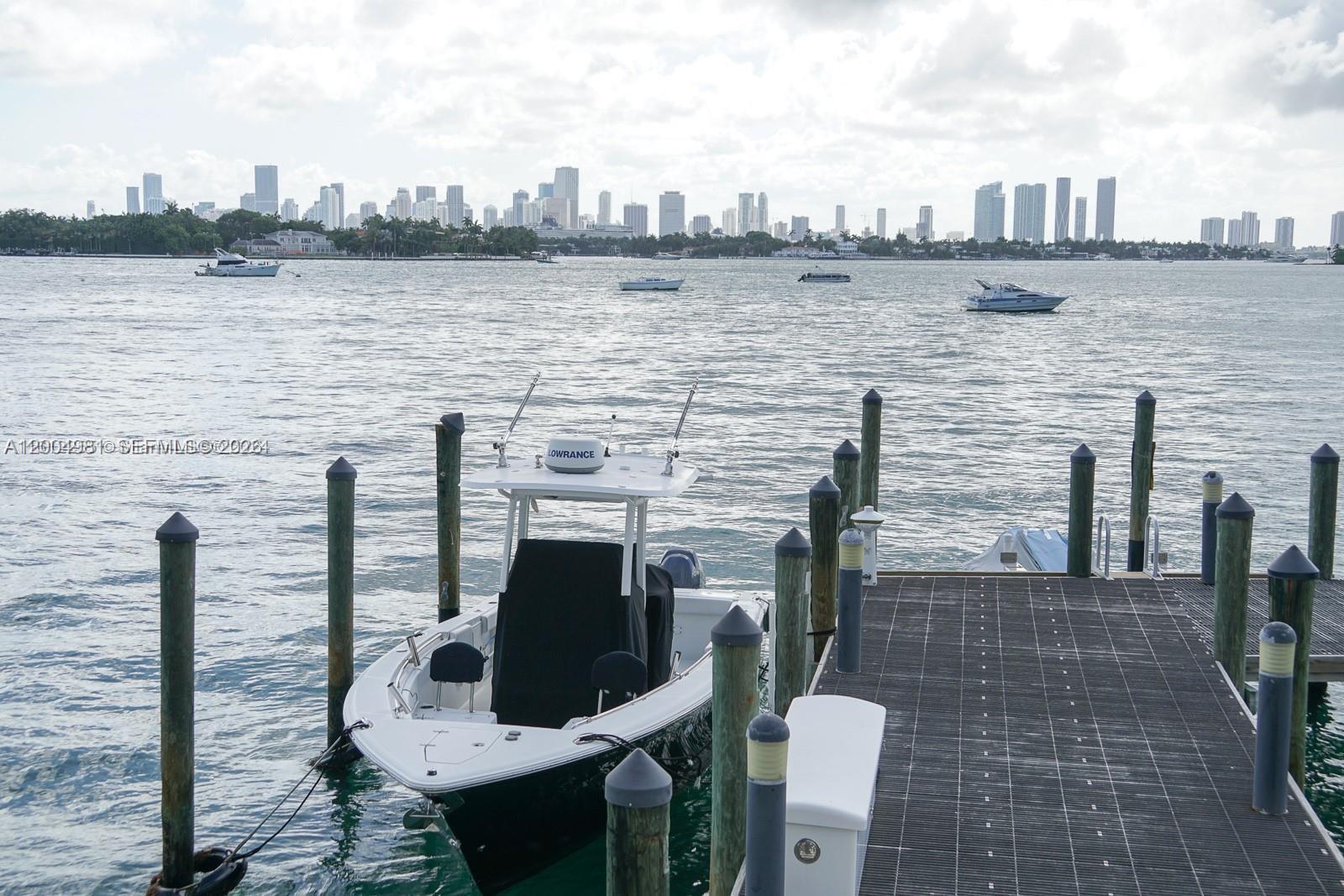 BAYVIEW TERR CONDO - Residential