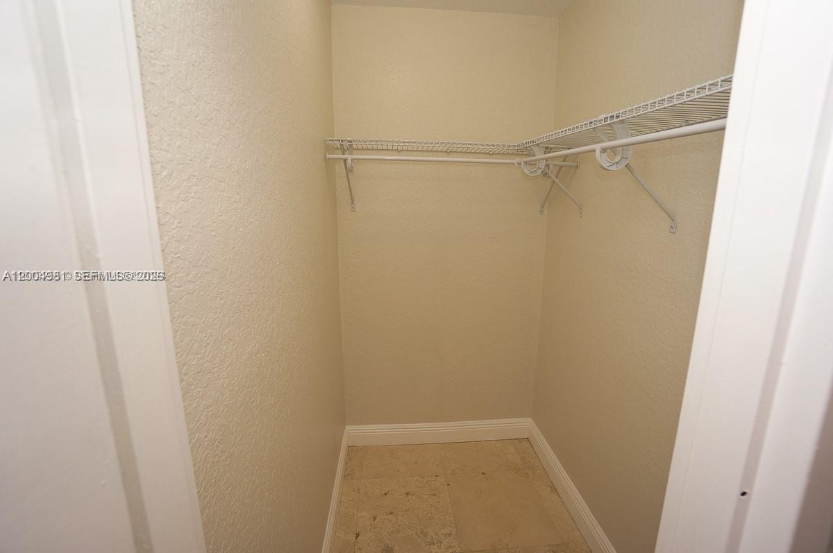 BAYVIEW TERR CONDO - Residential