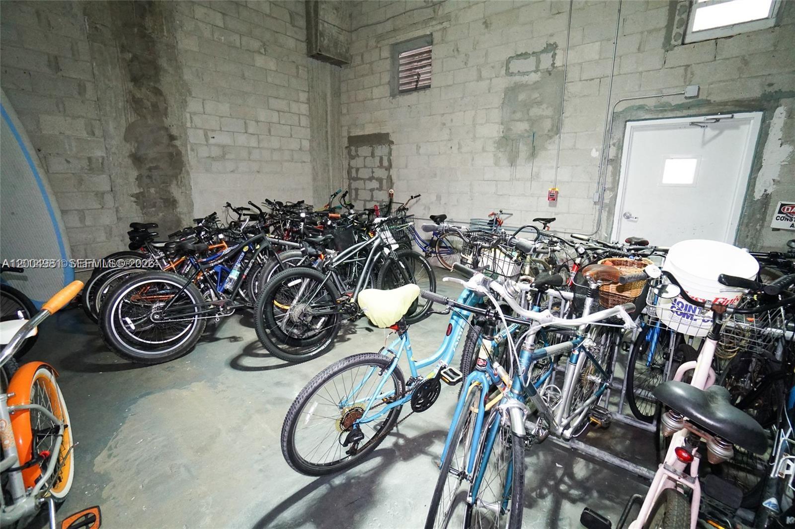 BAYVIEW TERR CONDO - Residential