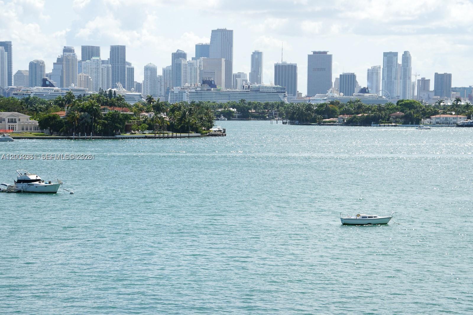 BAYVIEW TERR CONDO - Residential