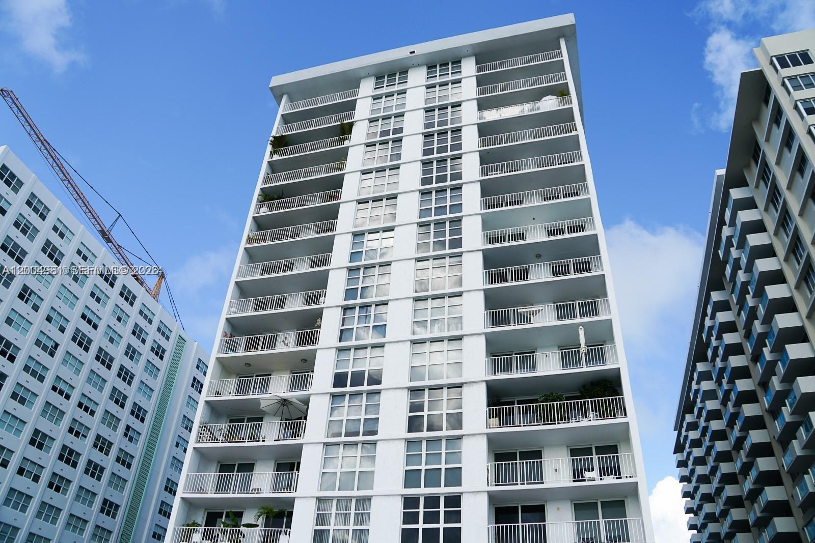 BAYVIEW TERR CONDO - Residential