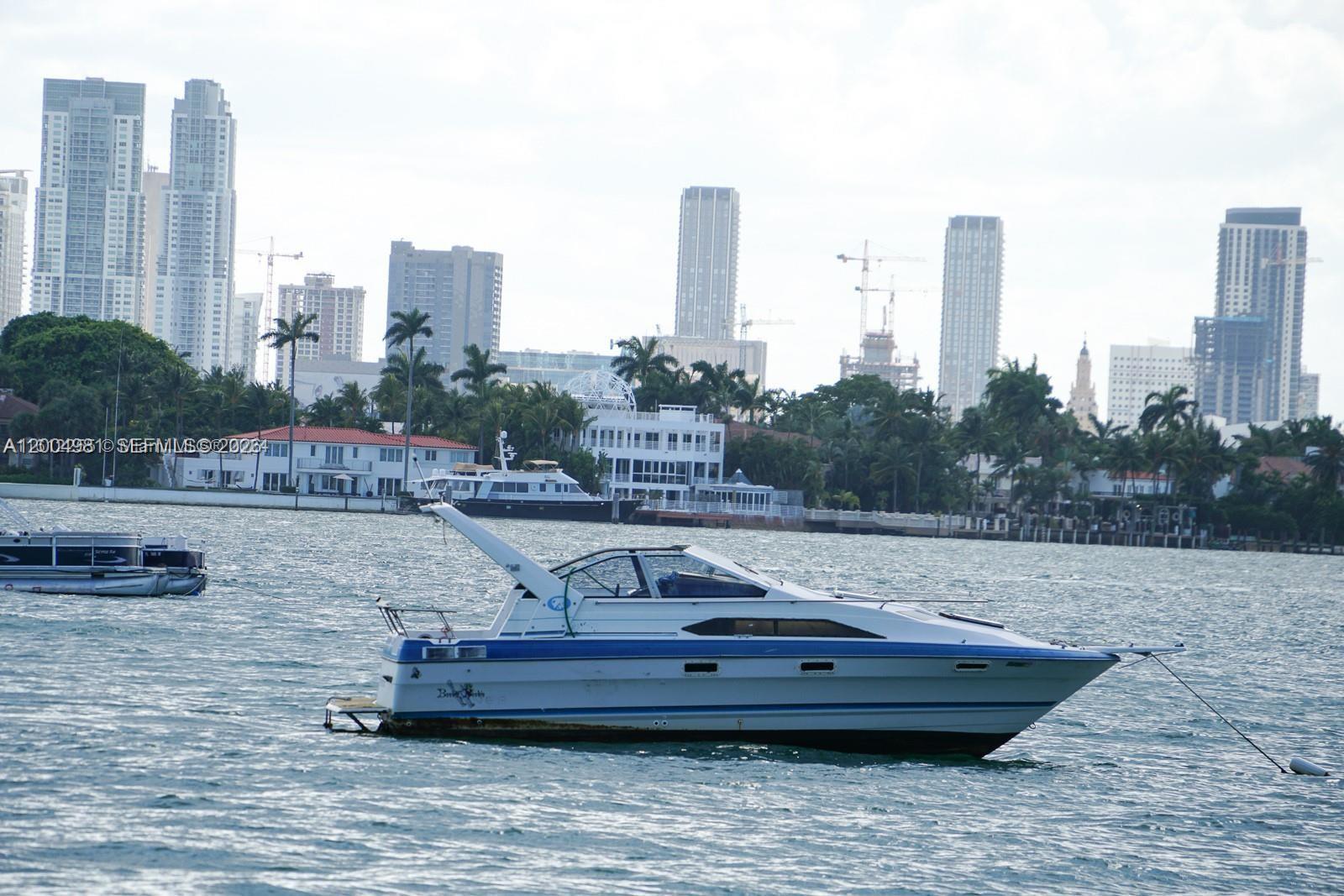 BAYVIEW TERR CONDO - Residential