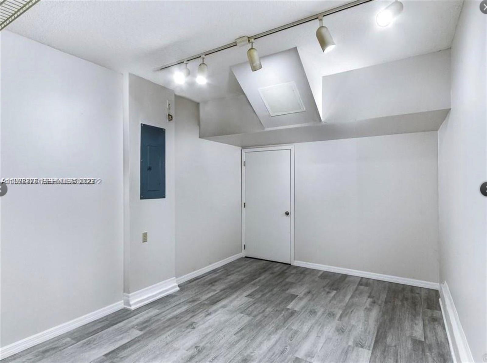 OLYMPIA & YORK RESIDENTIA - Residential