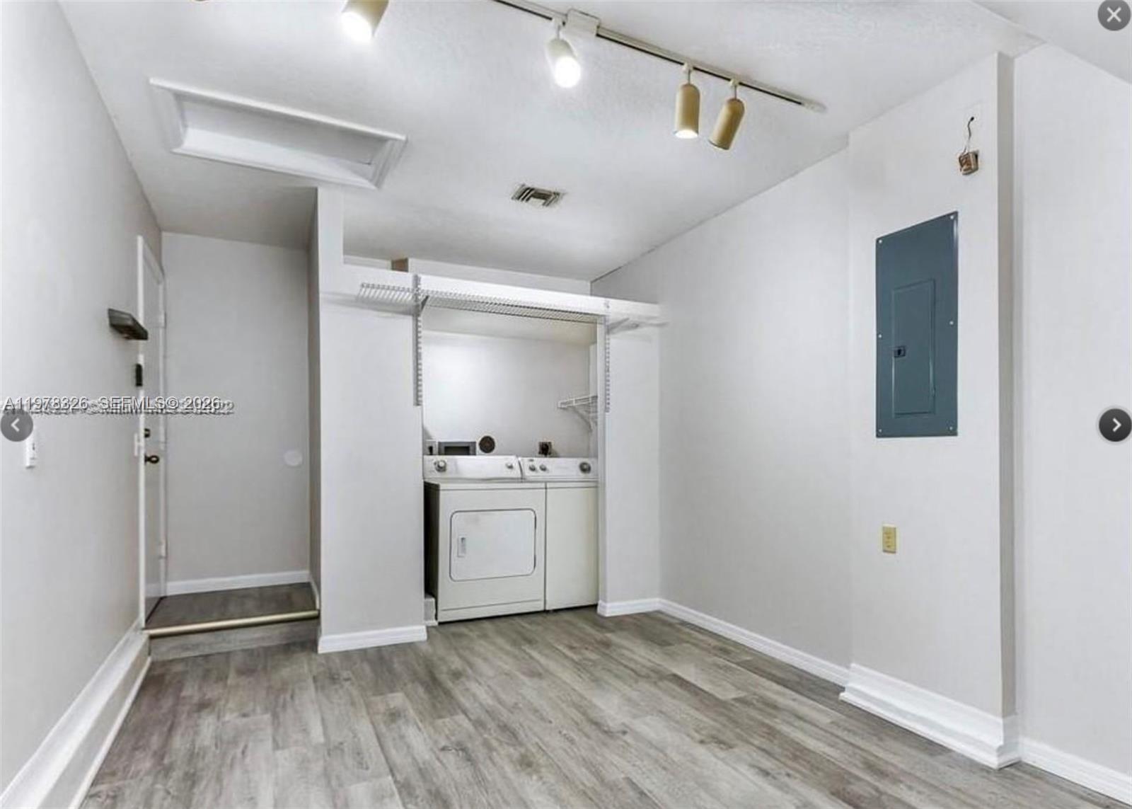 OLYMPIA & YORK RESIDENTIA - Residential