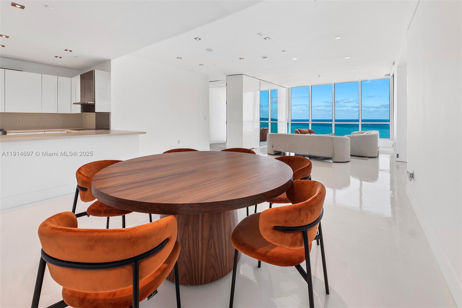 CONTINUUM ON SOUTH BEACH - Residential Lease