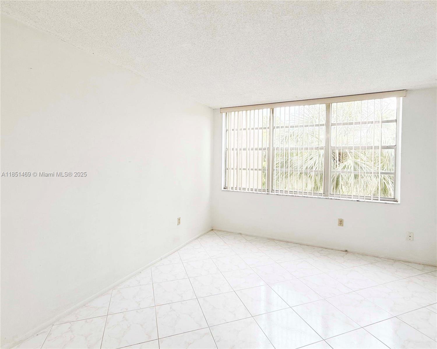 TANGERINE CONDOMINIUM THR - Residential Lease