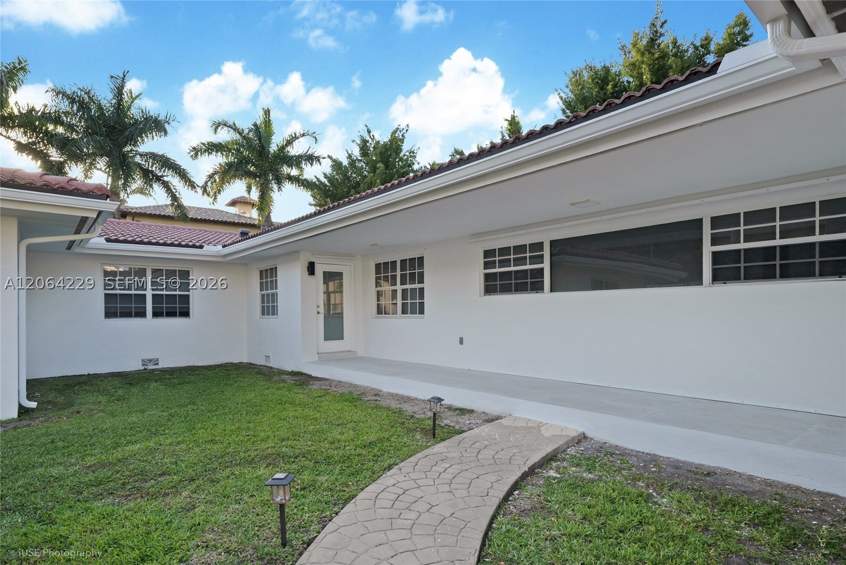 52 Camden Dr