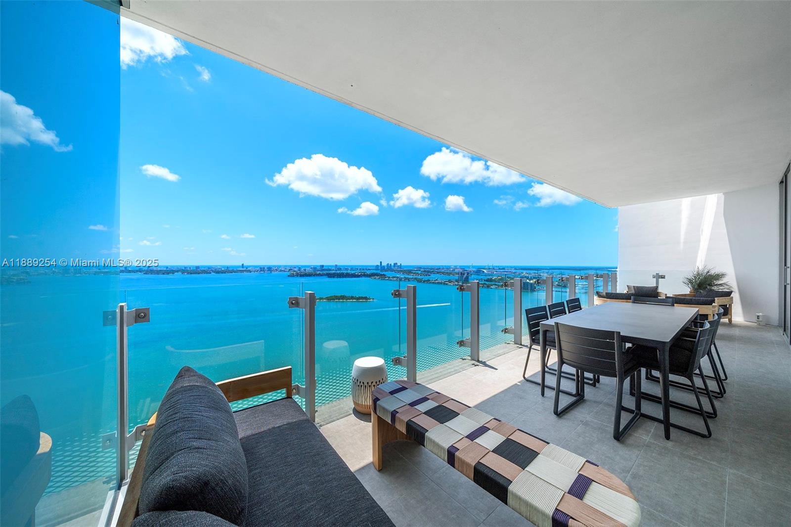 ESCOTTONIA PARK - Residential Lease