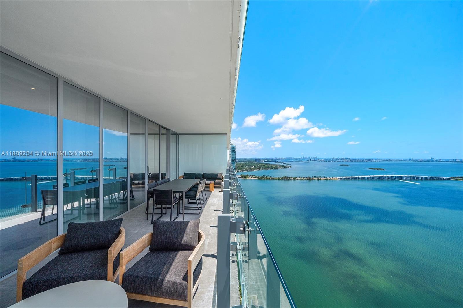ESCOTTONIA PARK - Residential Lease