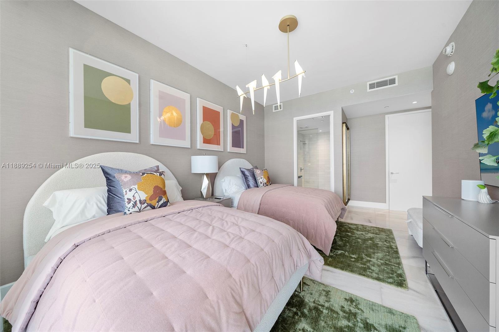 ESCOTTONIA PARK - Residential Lease
