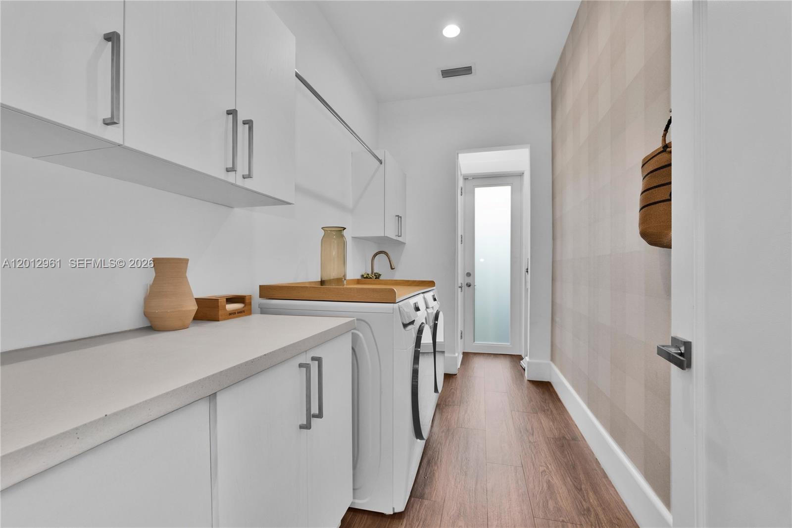 MARIANA PLACE - Residential Lease