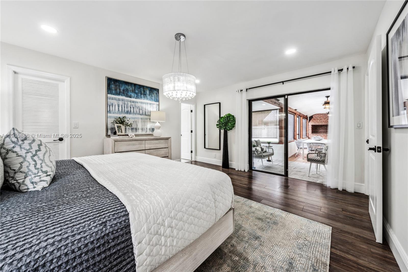 CROSSINGS - Residential