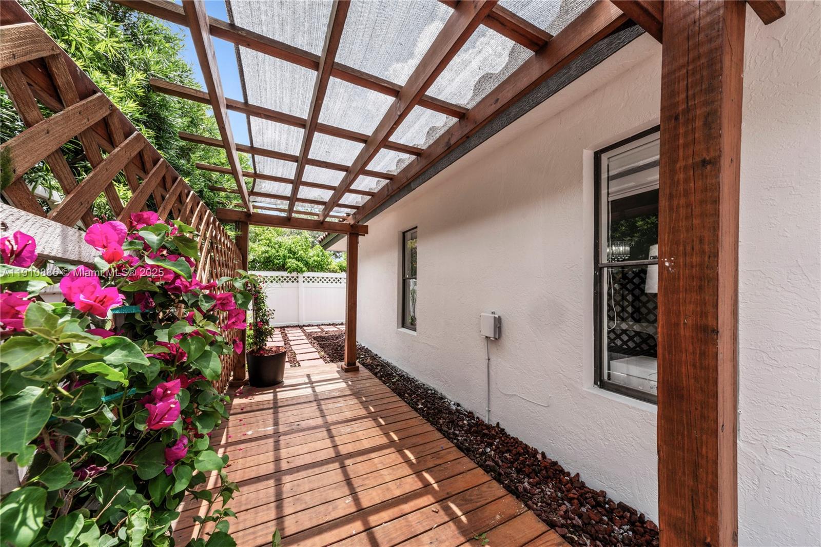 CROSSINGS - Residential