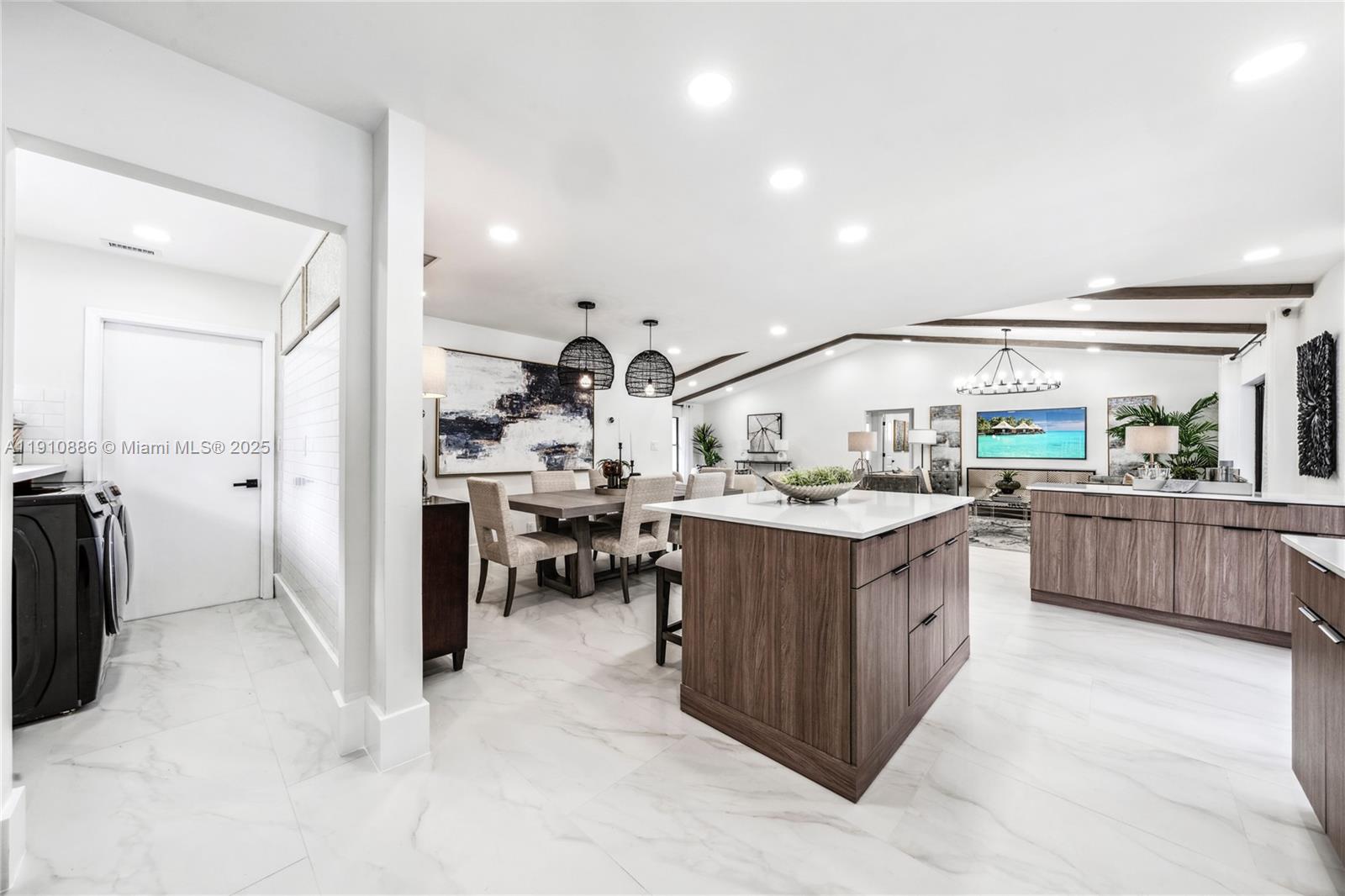 CROSSINGS - Residential