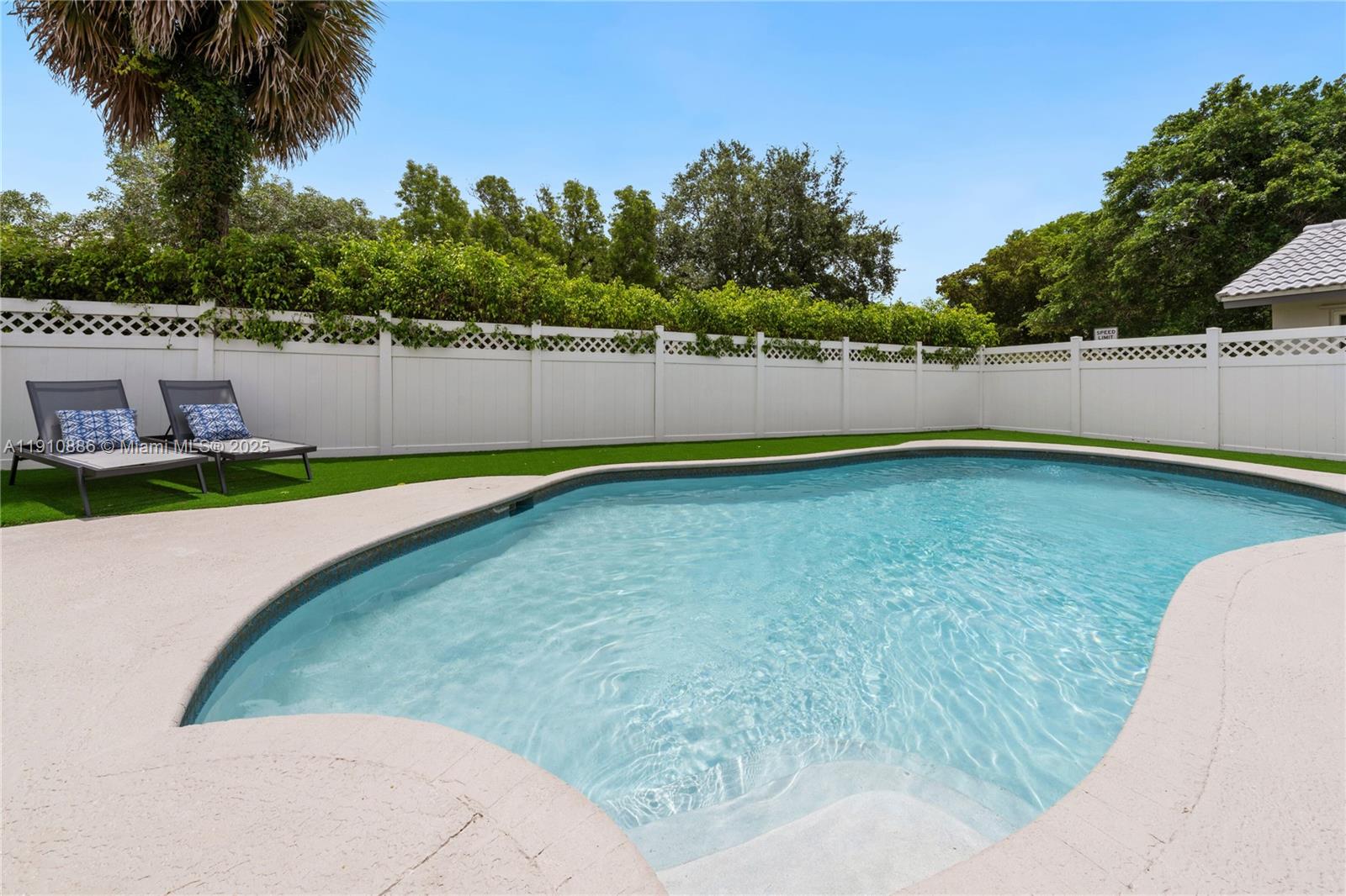 CROSSINGS - Residential