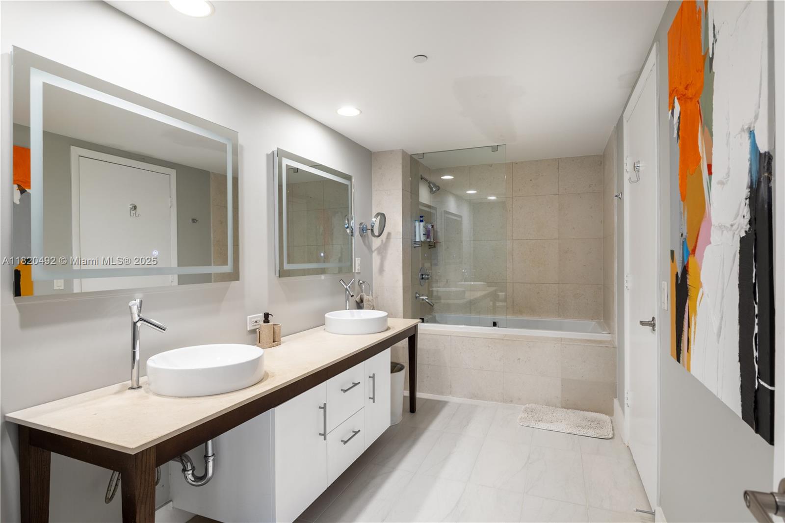 ICONBRICKELL CONDO NO 1 - Residential