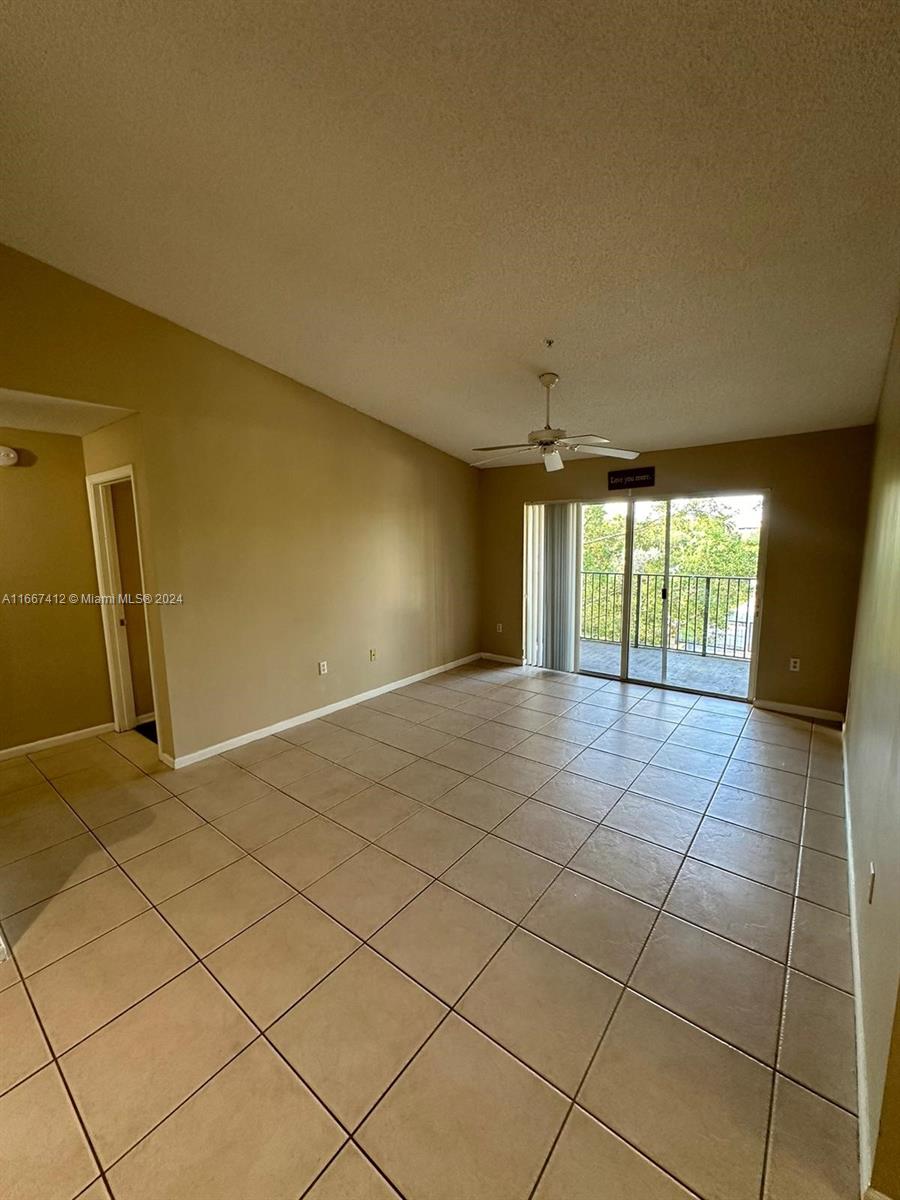 4848 N State Road 7 4305