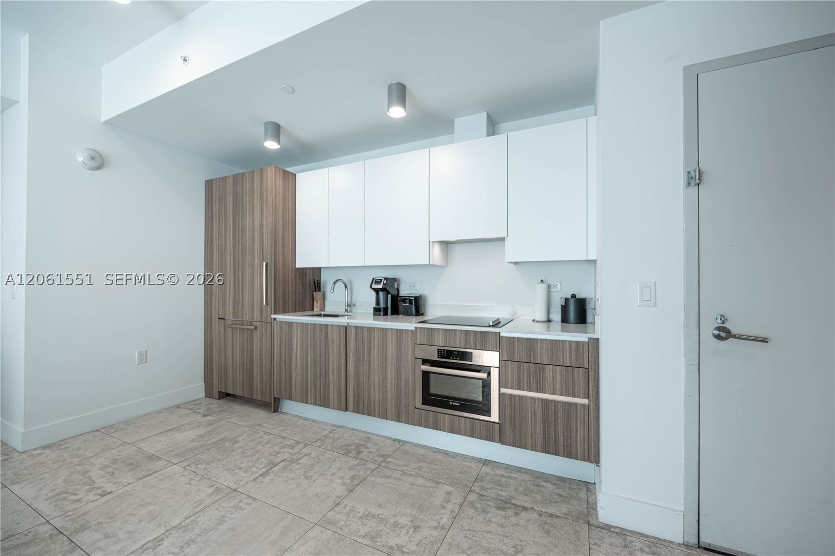 239 SW 9th St 2103