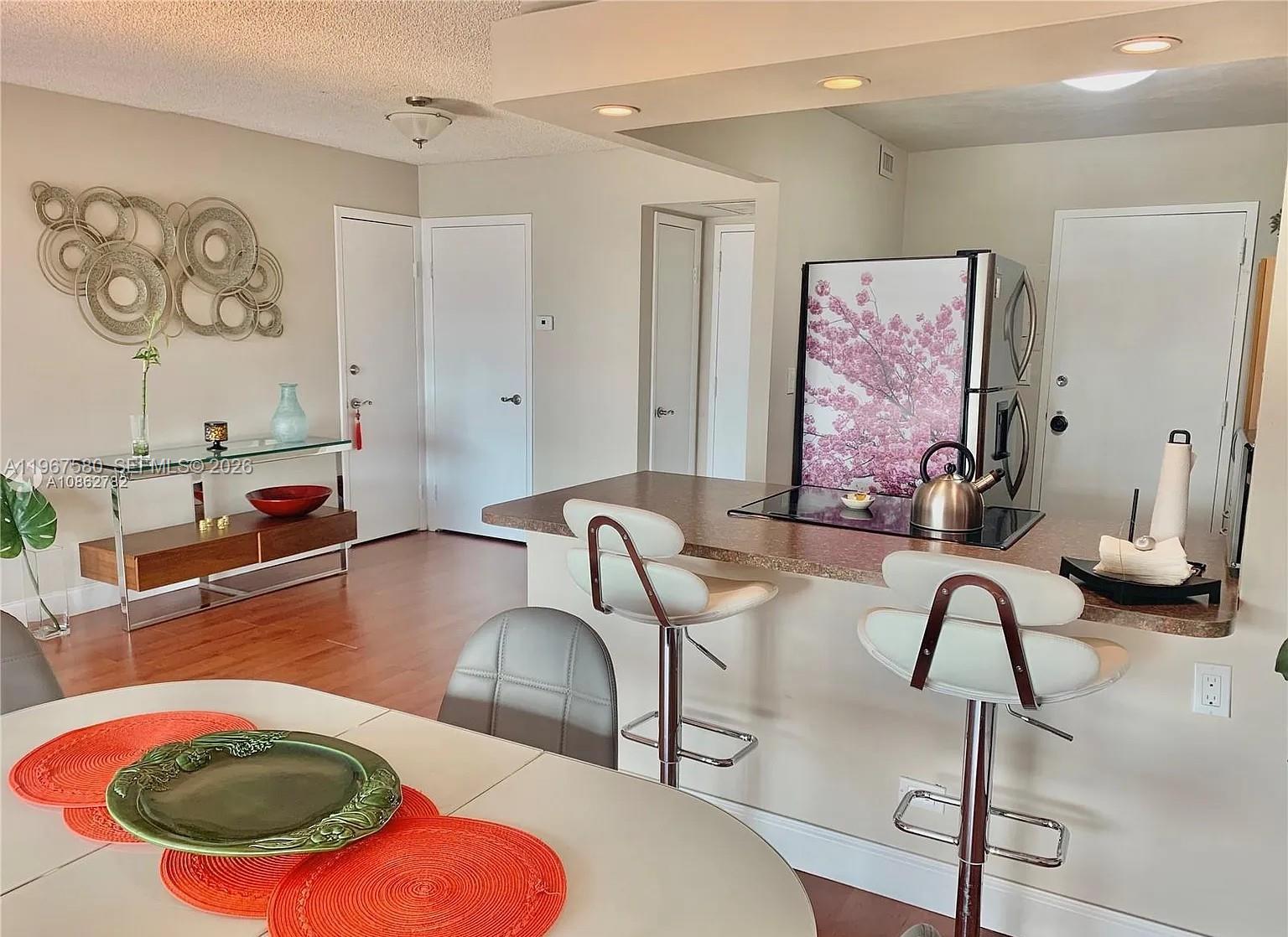 10101 E Bay Harbor Dr 401