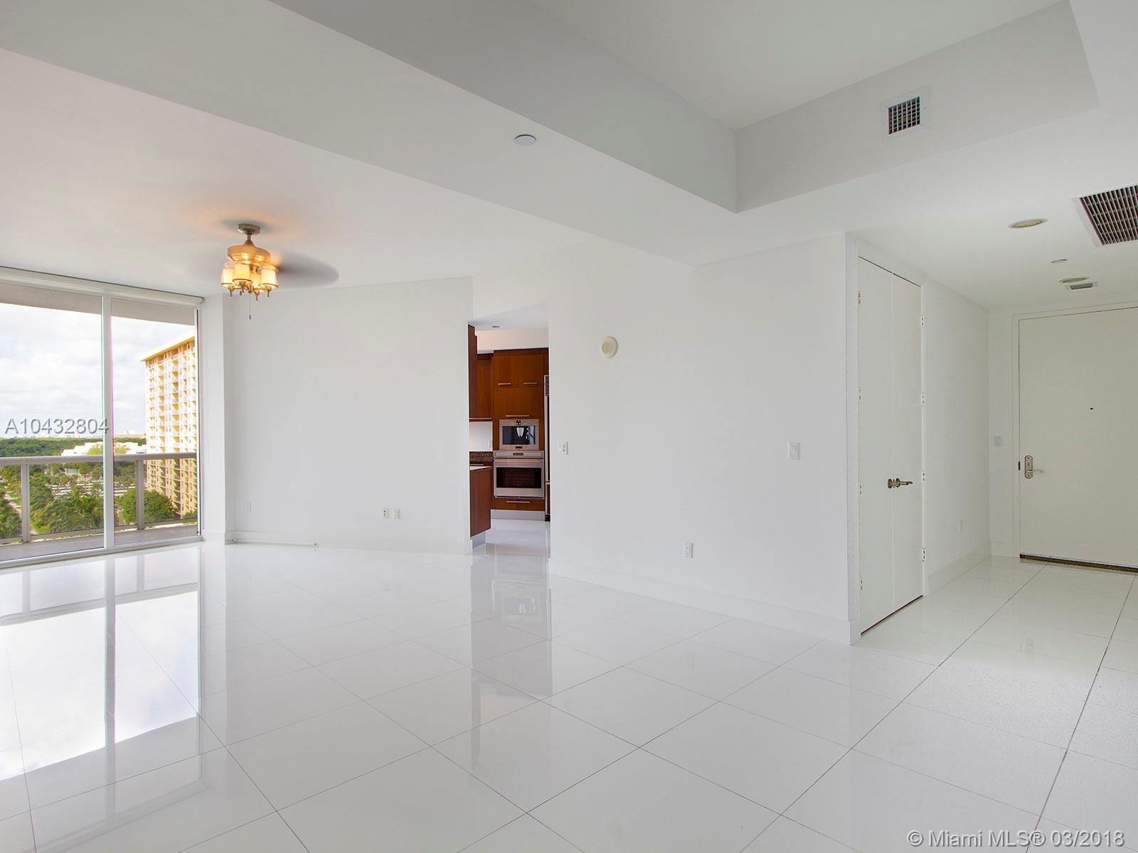 Photo 1 of 15901 Collins Ave 705, Sunny Isles Beach, Florida, $3,495, Web #: 10432804