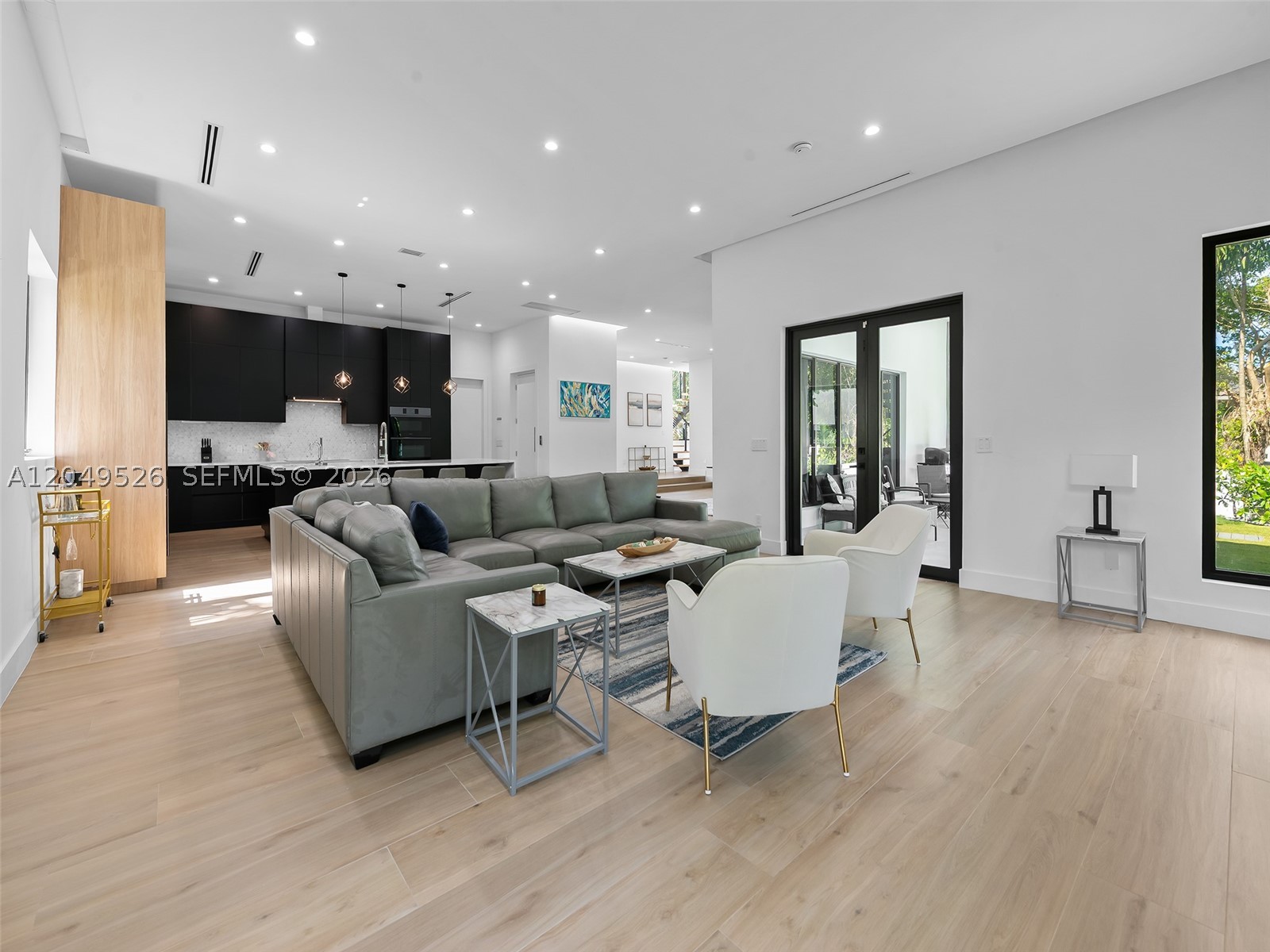638 Lakeside Harbor