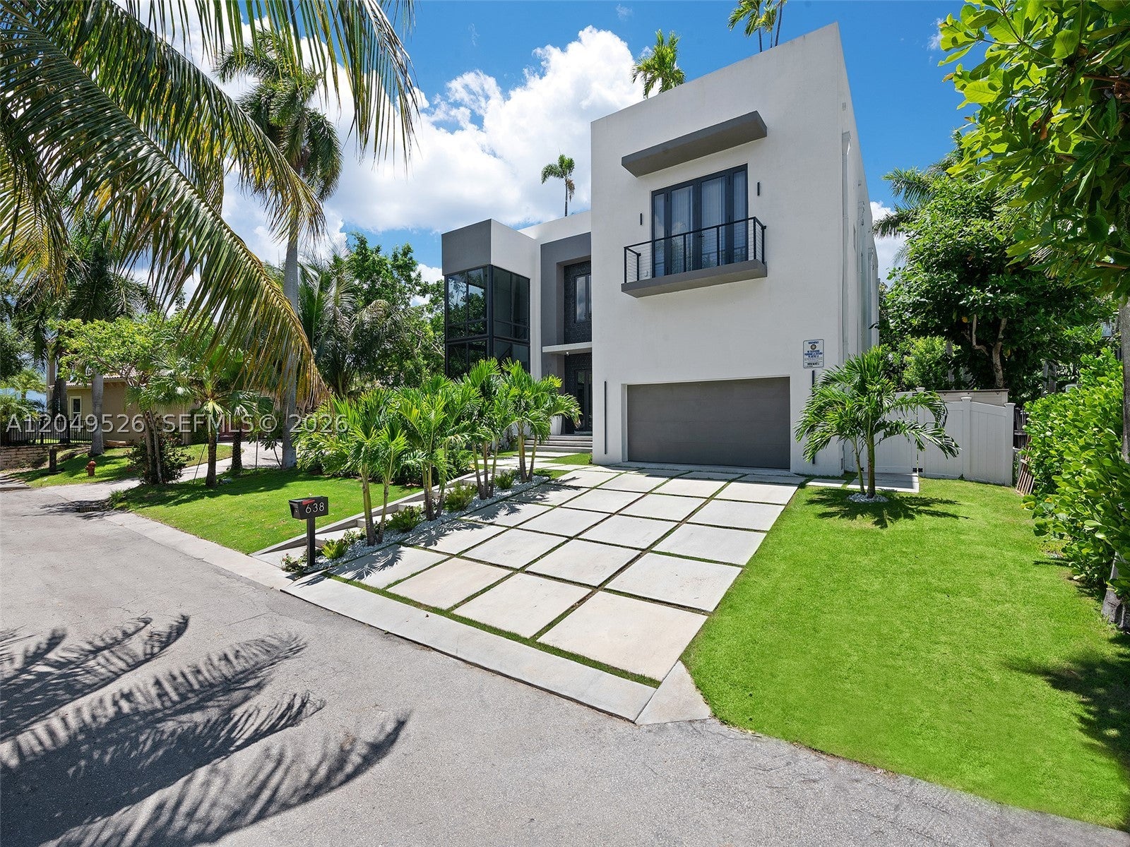 638 Lakeside Harbor