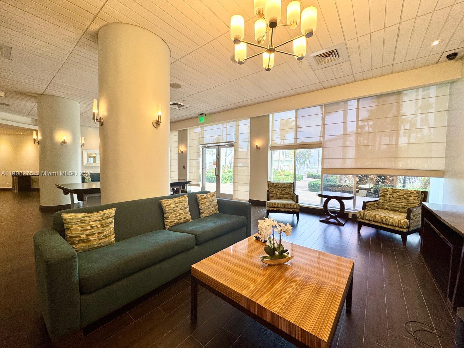 TIDES ON HOLLYWOOD BEACH - Residential