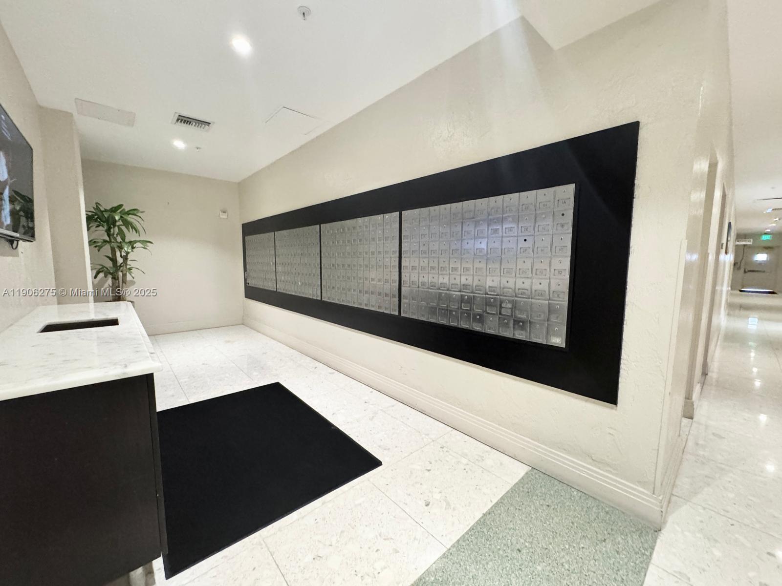 TIDES ON HOLLYWOOD BEACH - Residential