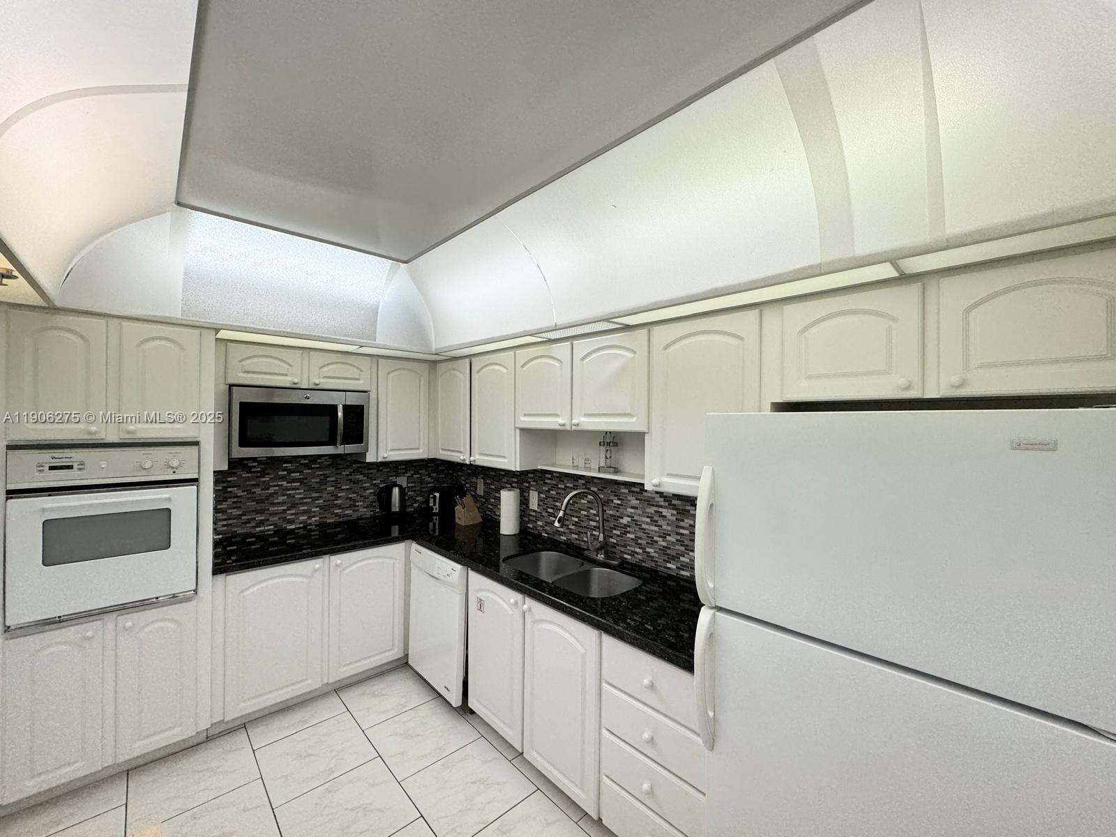 TIDES ON HOLLYWOOD BEACH - Residential